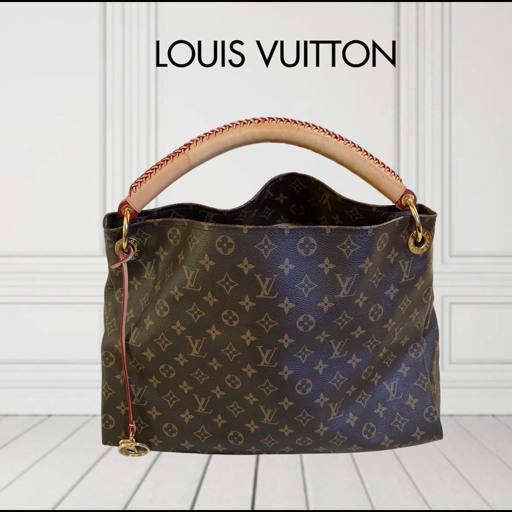 Louis Vuitton Artsy MM bag